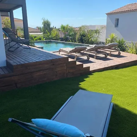 Magnifique Avec Piscine 900m De La Plage